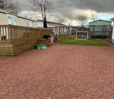 Welton House | New horizon No commercial vehicles