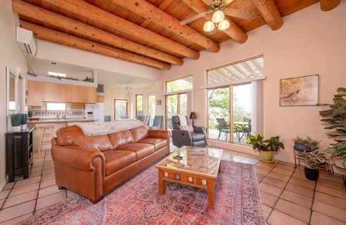 Eldorado at Santa Fe House | NEW HOT TUB under the Stars, Sunset View, Pets, EV Charger, Chef’s Kitchen