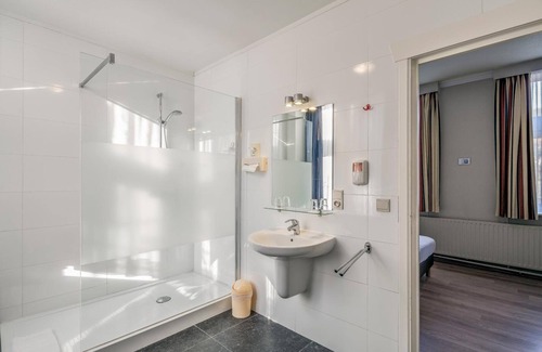 Lives-sur-Meuse Hotel | New Hotel De Lives