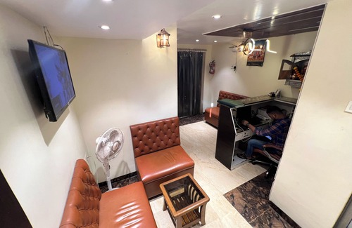 Dharavi Hotel | New Hotel Prince Palace