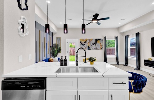 Southeast Houston House | NEW! Houston Luxe Getaway Downtown NRG Med Center
