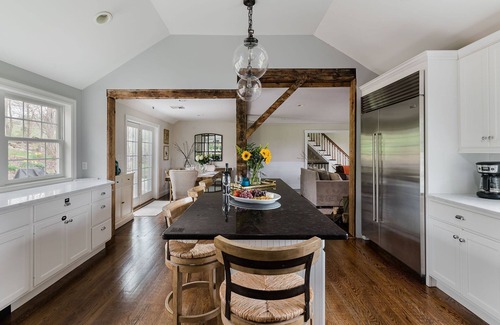 Montgomery House | NEW! Hudson Valley 1830s Farmhouse: Pool, Tennis Court & 14 private acres!