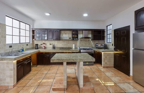 Antiguo Cuscatlan House | New, in the heart of the city, 5 min to US Embassy