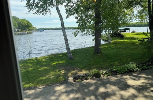 Holcombe Cabin | New Lake Holcombe listing 4 season, very cozy 2BR, 1BA sleeps 6