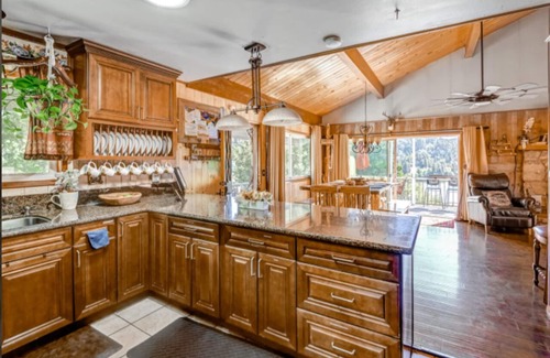 Crestline Cabin | NEW Lake View Cabin getaway! Steps away from the water! 10 beds