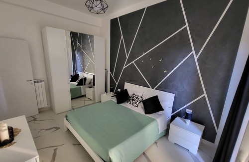 Mercato San Severino Apartment | New Life 8.15 Holiday Home Black