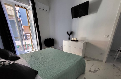 Mercato San Severino Apartment | New Life 8.15 Holiday Home Black