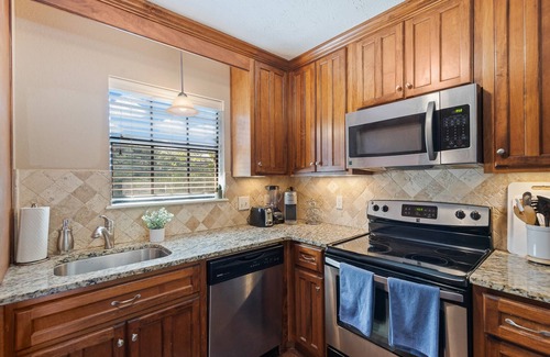 Auburn Apartment | New Listing! 2/2 Auburn Apartment ~ Pets Welcome!