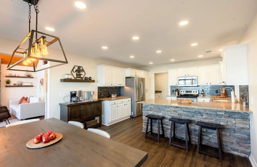 Quitman House | New Listing! 4 Bedroom + 3 Bathroom Home with Incredible Shoreline!