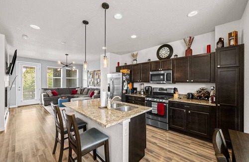 Broomfield House | New Listing! Central to Boulder and Denver - Firepit