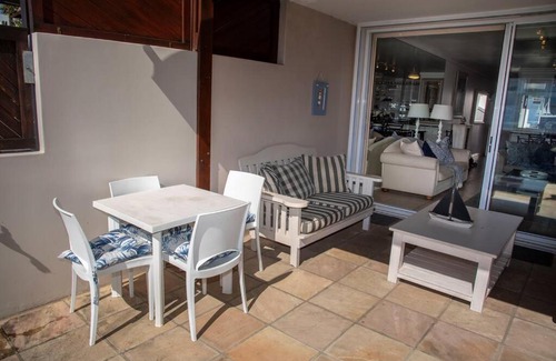 Waterfront Apartment | NEW LISTING - PARADISE ON THE WATER AT COMMODORE