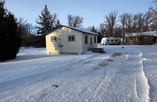 Baudette Cabin | New Listing! Rainy River - Lake of the Woods Cabin Getaway