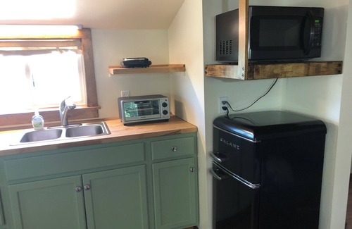 Henrieville Cabin | New Listing! Restored Vintage Cabin near Bryce, Grand Staircase. Great views!