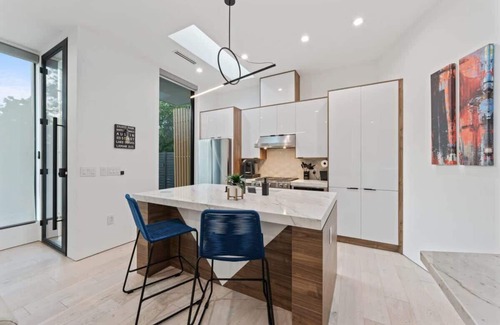 Galindo House | New Listing Sale! Austin's Best Modern 2BR Casita