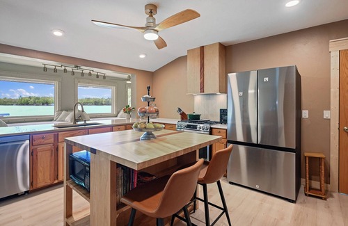 Suring House | New Listing! Sand Bar Resort – Updated 5BR with Lake Views & Big Yard