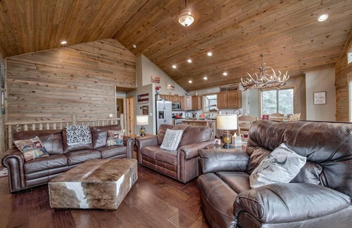 Michigan Hill House | New Listing! Stunning 3 Acre Park County Retreat