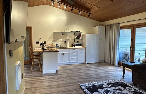 Houserville House | New listing - walk to Beaver Stadium!