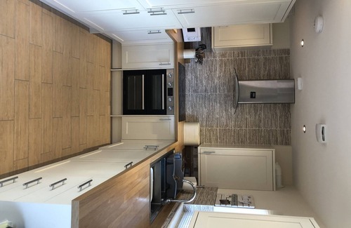 St. Thomas House | New lovely 4 bedroom town house on Swansea sa1 waterfront, 7 minute walk to Swansea bay beach and city centre 5 minute walk to lots of restaurants and bars and a 10 minute drive to mumbles and the Gower