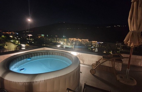 Denovici Apartment | New! Lux apartmrnt 10min from beach. spacious, quiet, clean