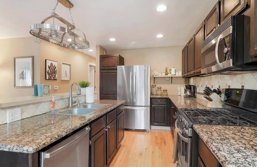 Arvada Plaza Area House | New Lux Jetted Hot Tub Patio & Yard Fast WiFi