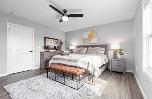 Terry Sanford Apartment | New LUXE APT 3BR Downtown Fay Unit D