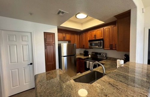Spanish View Condo | New Luxurious Condo 2BD/2BA w/Pool, Gym, and Suana
