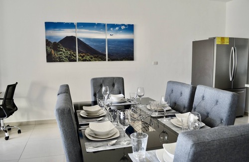 San Salvador Condo | New Luxury 3 Bedroom Condo W/Terrace