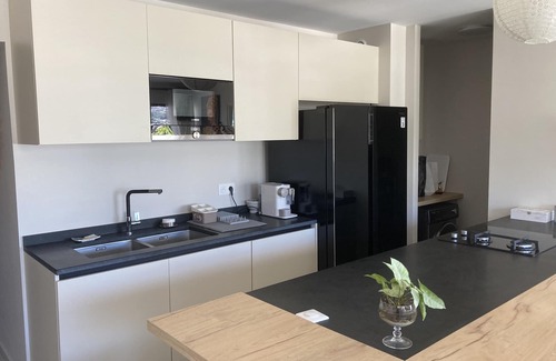 Papeete Apartment | New luxury apartment F3 secure fully equipped air conditioning wifi terrace view 2 parking