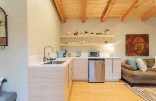 Hatton Fields Cottage | New Luxury Cottage Minutes To Beach & Town!