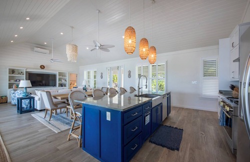 Governor's Harbour House | New Luxury Home Pink Sand Beach w/Heated Pool