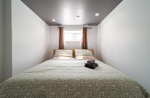 Southwest Edmonton House | New Luxury House in South Edmonton Near Airport