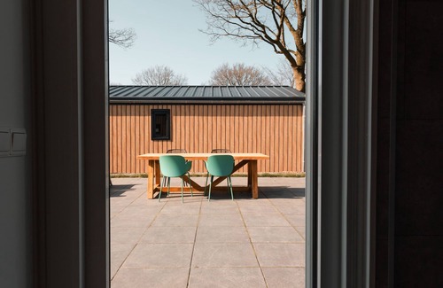 Hoogersmilde Ski Chalet | New Luxury Lodge with Meadow View - near National Park Drents-Friese Wold!