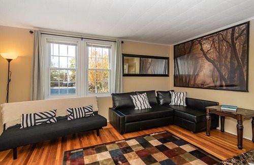 Bryn Mawr House | ✪ NEW-Luxury: Mainline Train, Colleges, Hospital ✪