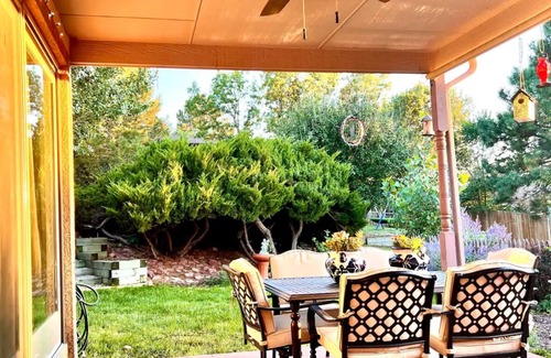 Village Seven House | New Luxury Primary Suite-TWO King Beds-Wraparound Deck-Mountain Views-Hot Tub