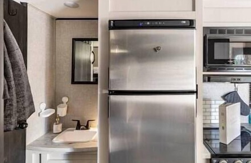 Groveland House | New Luxury RV near Orlando