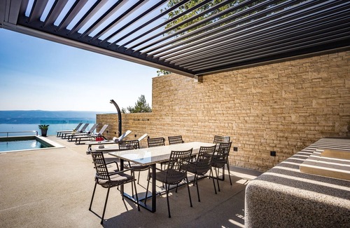 Celina Villa | New Luxury Villa Dispet with sea views, pool, hot tub, cinema and gaming room