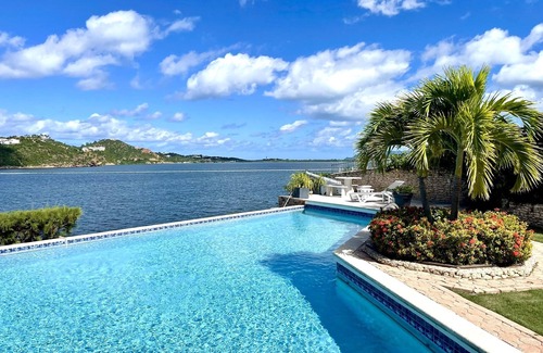 Maho House | NEW Magnificent 5 bedroom villa, with private pool and amazing lagoon view