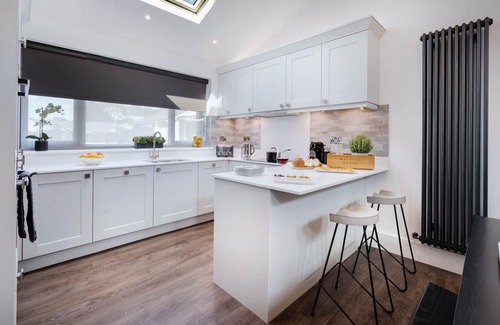 Bowness-on-Windermere House | NEW - Mayfair House - 5 Star - Lake View Luxury