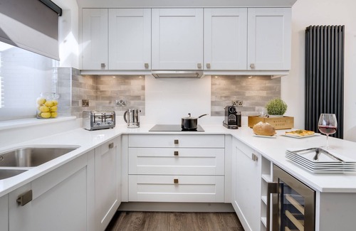 Bowness-on-Windermere House | NEW - Mayfair House - 5 Star - Lake View Luxury