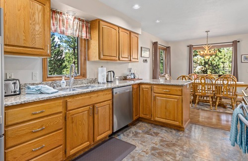Aspen Brook House | NEW! McDermott Base Camp by Estes Park Homes