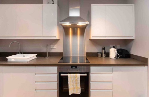 Fulham Broadway Condo | New modern 2 bedrooms 2 bathrooms flat in Fulham