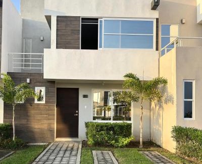 Boulevard Barra Vieja House | New Modern Acapulco Diamante House Getaway with Pool View and Beach Club
