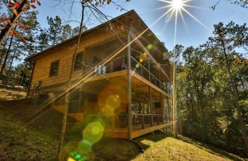 Ellijay House | NEW Modern Cabin! 2 Large Decks, Hot Tub, Sleeps 8