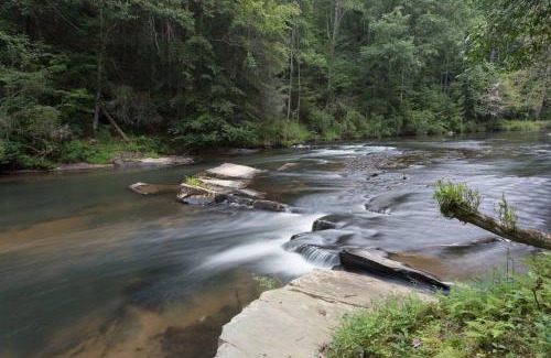 Ellijay House | NEW Modern Cabin! 2 Large Decks, Hot Tub, Sleeps 8