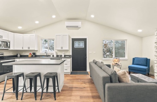 Naches Cabin | New modern cabin on the Tieton River