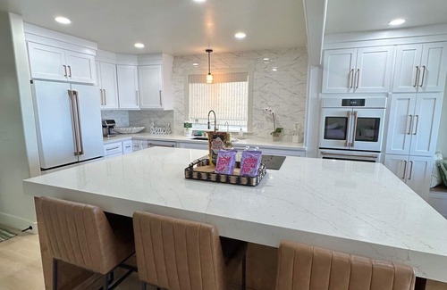 Discovery Bay House | NEW + MODERN Delta Family Oasis-Across from boat launch, 5 mins to fast water!