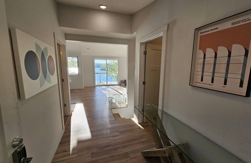 Goreville House | New! Modern! Fire Pit! Paddle Boards! 5 Bedrooms! On the water! Boat Dock!