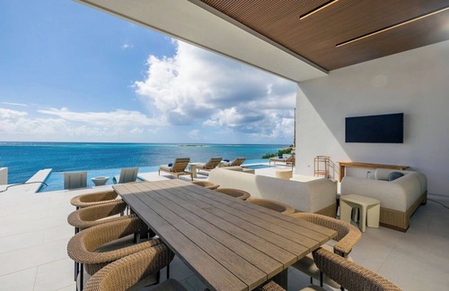 Sero Colorado Villa | NEW Modern Luxury BeachFront with Infinity Pool