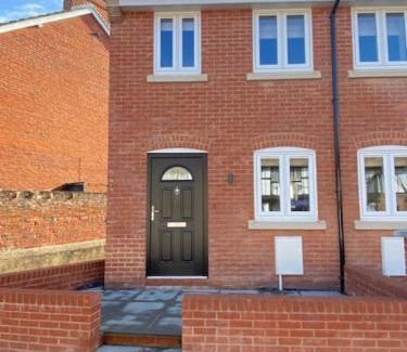 Salisbury Apartment | New modern studio apartment near to City Centre