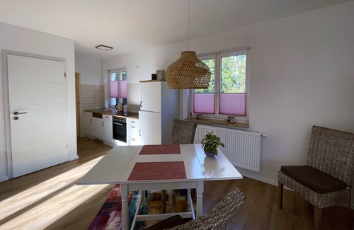 Dobbin-Linstow Apartment | New modern vacation apartment, separate entrance, near the lake - Ferienwohnung Sylvia